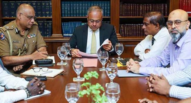 උත්සව සමයේ පදික වෙළෙඳුන්ගේ ගැටලු විසඳීමට පියවර